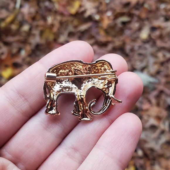 NWOT Gold & Enamel Elephant Brooch - Picture 6 of 6
